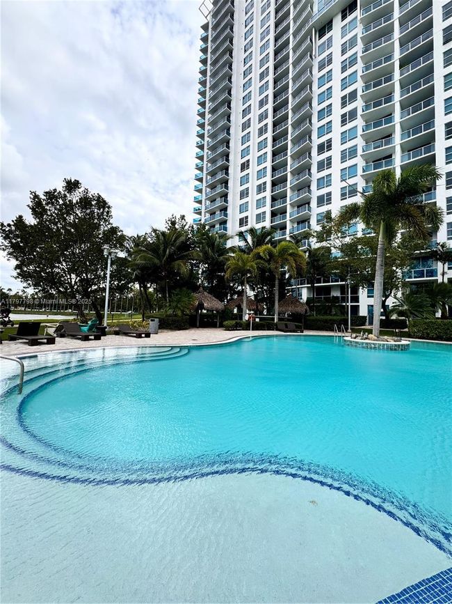 APT-508S - 2681 N Flamingo Rd, Condo with 3 bedrooms, 3 bathrooms and null parking in Sunrise FL | Image 45
