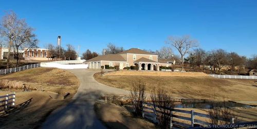 1241 Circle Drive Drive, Sapulpa, OK, 74066 | Card Image