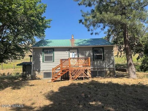 20541 N Wenas Rd, Selah, WA, 98942-9752 | Card Image