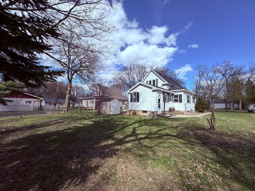 422 15th St Sw, Willmar, MN, 56201-2902 | Card Image