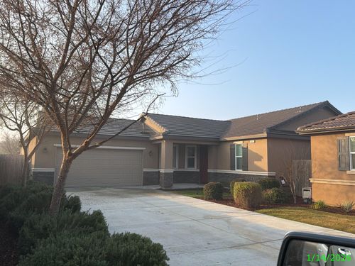 3237 N Kent St, Visalia, CA, 93291-8245 | Card Image