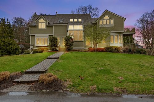 50 Susan Dr, Swansea, MA, 02777-2819 | Card Image