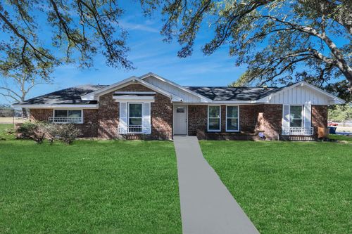 1805 9th St, Hempstead, TX, 77445-6047 | Card Image