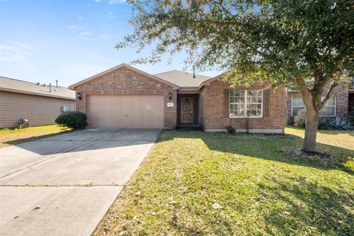 830 Paradise Rd, Baytown, TX, 77521-7016 | Card Image