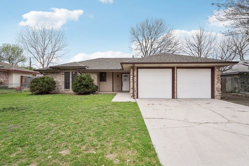 3213 Forest Hill Dr, Killeen, TX, 76542-3141 | Card Image