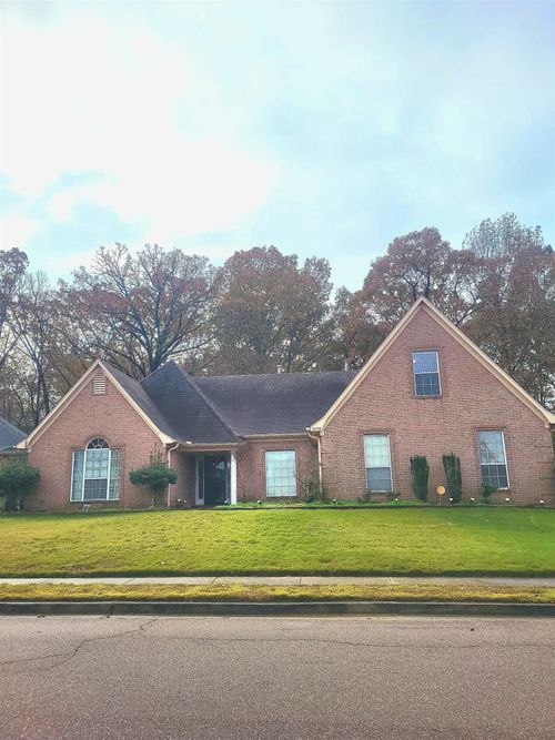 10199 Woodland Hills Dr, Cordova, TN, 38018 | Card Image