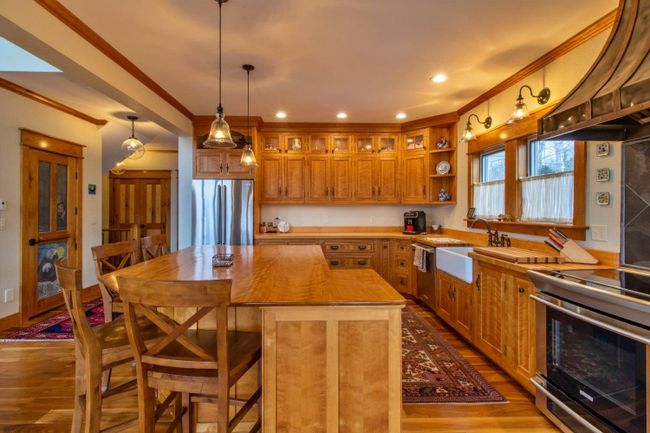 101 Songadeewin Ln, House other with 3 bedrooms, 4 bathrooms and null parking in Barton VT | Image 10
