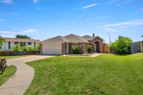 901 Timber Oaks Ct, Arlington, TX, 76010-3549 | Card Image