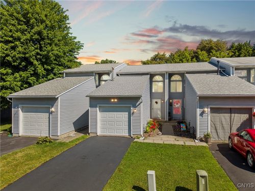 8484 Fathom Dr, Baldwinsville, NY, 13027-8901 | Card Image
