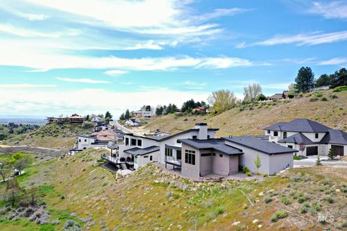 1281 E Chardie Rd, Boise, ID, 83702-1933 | Card Image