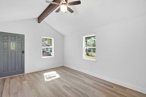 905 N Rusk Street, Weatherford, TX, 76086 | Card Image