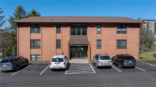 306 Mcknight Park Dr, Pittsburgh, PA, 15237-6534 | Card Image