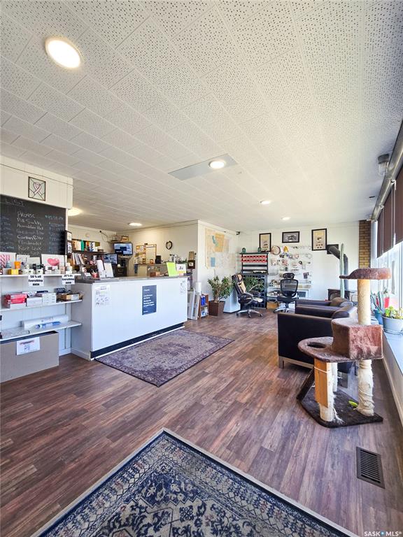 Commercial Sale in Melville 3