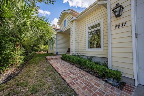 2607 Encina Cir, Rockport, TX, 78382-3524 | Card Image