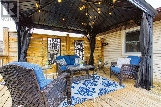 4382 Central Avenue, House other with 5 bedrooms, 2 bathrooms and 5 parking in Lincoln (Beamsville) ON | Image 37