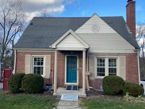 165 Meadowbrook Dr, Bethel Park, PA, 15102-1744 | Card Image