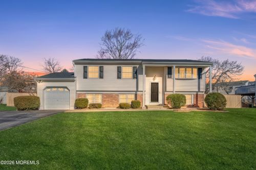 360 Colonial Dr, Toms River, NJ, 08753-4261 | Card Image