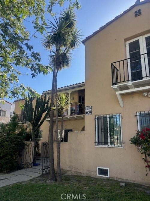 4213 8th, Los Angeles, CA, 90008 | Card Image