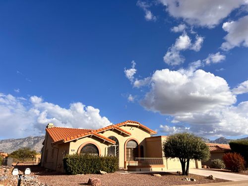 14380 N Choctaw Dr, Oro Valley, AZ, 85755-6667 | Card Image