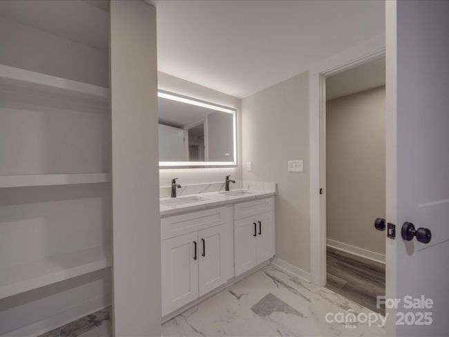 downstairs bathroom | Image 20