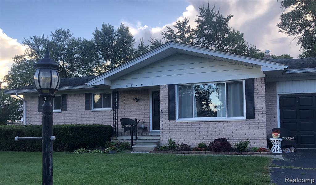 Pineview , West Bloomfield, MI 48324 #1
