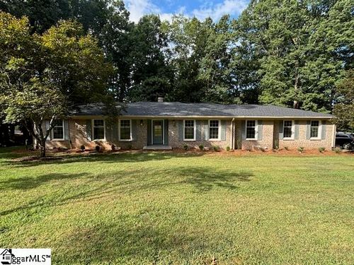 1 Winsford Dr, Greenville, SC, 29609-2405 | Card Image