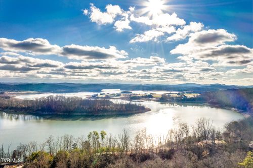 607 Lakeview Dr, Mooresburg, TN, 37811-2676 | Card Image