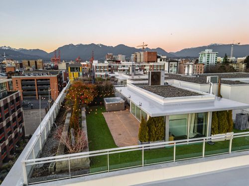 801-221 Union St, Vancouver, BC, V6A0B4 | Card Image