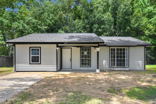 2208 Briargate Dr, Gautier, MS, 39553-4438 | Card Image