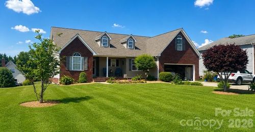 104 Lakewood Dr, Kings Mountain, NC, 28086-9592 | Card Image