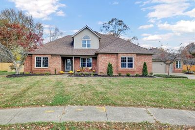 3603 Hunting Creek, Home with 5 bedrooms, 2 bathrooms and null parking in Jeffersonville IN | Image 1