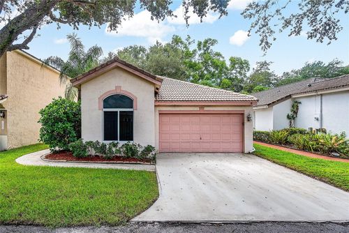1443 Banyan Cir, Pompano Beach, FL, 33069-4975 | Card Image