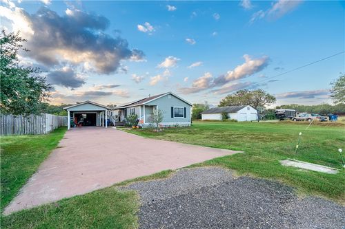 606 N Ironwood Ave, Bishop, TX, 78343-1800 | Card Image