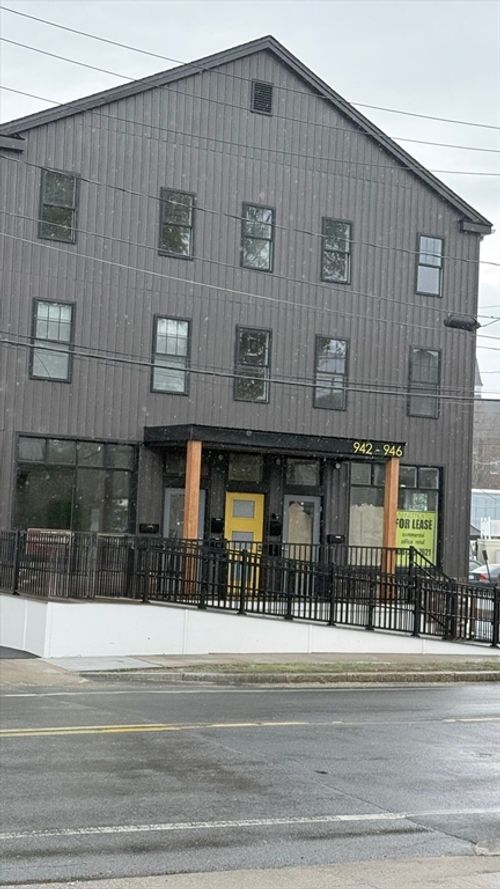 3-944 East St, Walpole, MA, 02081-2860 | Card Image