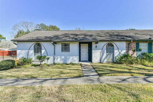 3914 Laura Leigh Dr, Friendswood, TX, 77546-4161 | Card Image