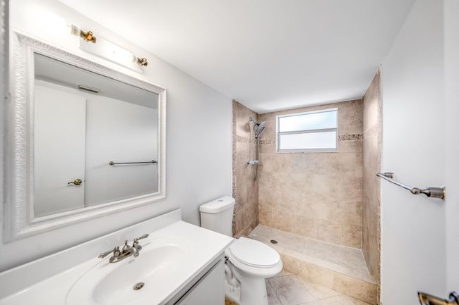 APT-208M - 8320 Sands Point Blvd, Condo with 2 bedrooms, 2 bathrooms and null parking in Tamarac FL | Image 12