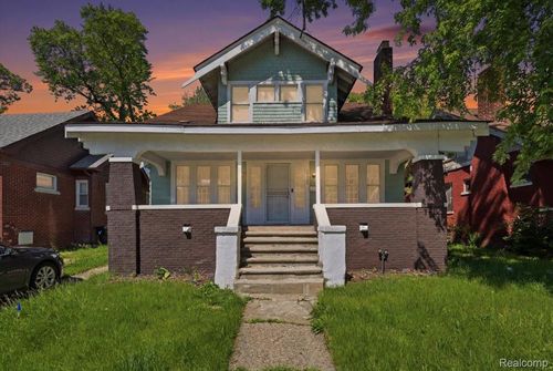 13335 Strathmoor St, Detroit, MI, 48227-2887 | Card Image