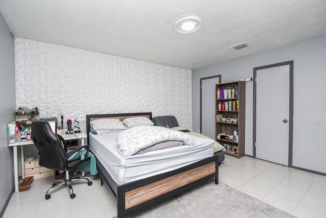 2469 - 12469 Sharpview Dr, House attached with 2 bedrooms, 2 bathrooms and null parking in Houston TX | Image 11