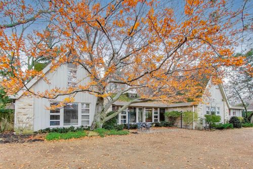 42 Woodley Rd, Winnetka, IL, 60093-3745 | Card Image