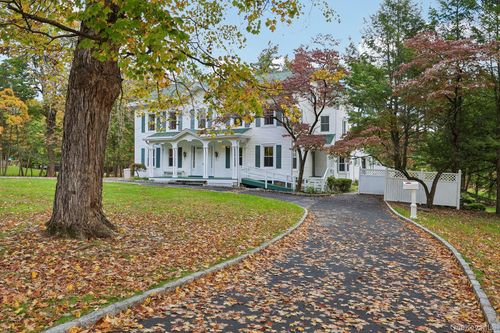 59 Webb Rd, Middletown, NY, 10940-6577 | Card Image