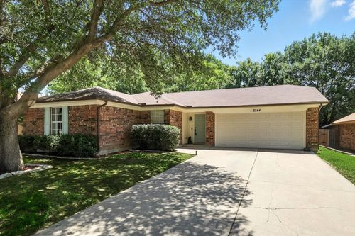 8244 Mark Ln, Watauga, TX, 76148-1114 | Card Image