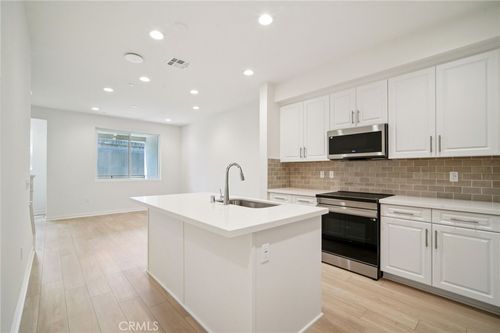 156 Balsawood, Tustin, CA, 92780-4614 | Card Image