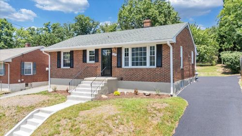 1745 Morwanda St, Salem, VA, 24153-4513 | Card Image