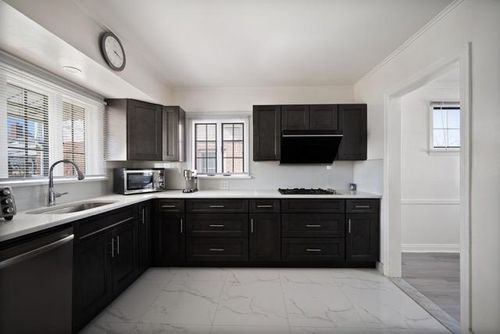 56 215th St, Bayside, NY, 11364 | Card Image