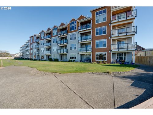 402-1000 N Holladay Dr, Seaside, OR, 97138 | Card Image