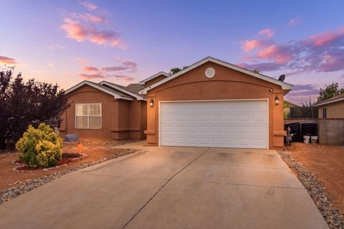 22 Margarita Cir, Los Lunas, NM, 87031-5918 | Card Image