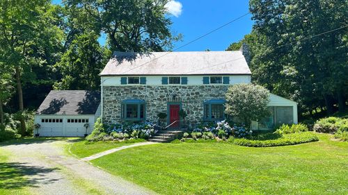 8 Holly Ln, Rye, NY, 10580-3908 | Card Image