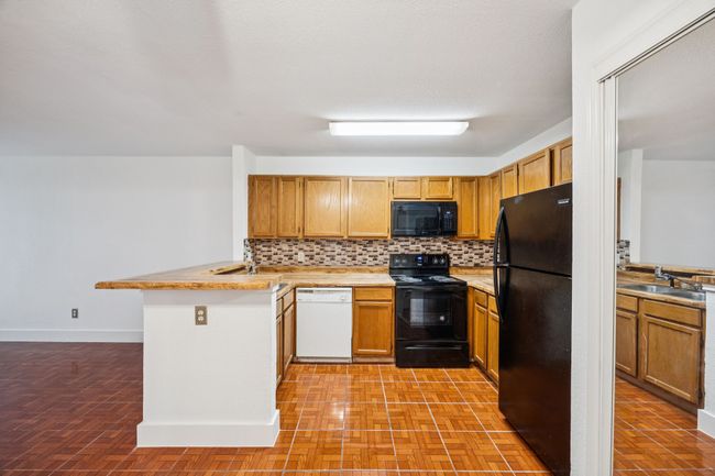 APT-410 - 6108 Abrams Rd, Condo with 2 bedrooms, 2 bathrooms and null parking in Dallas TX | Image 4