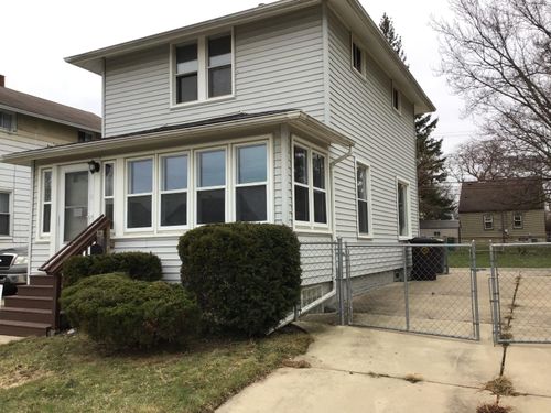 214 Detroit St, Trenton, MI, 48183-1251 | Card Image