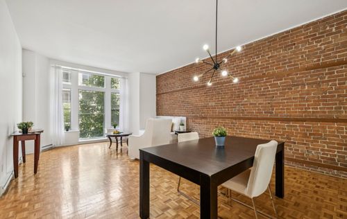 2060 Rue Jeanne-Mance, Montréal, QC, H2X2J5 | Card Image